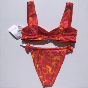 Dippin’ Daisy’s Eternal Top & Bisou Bottom